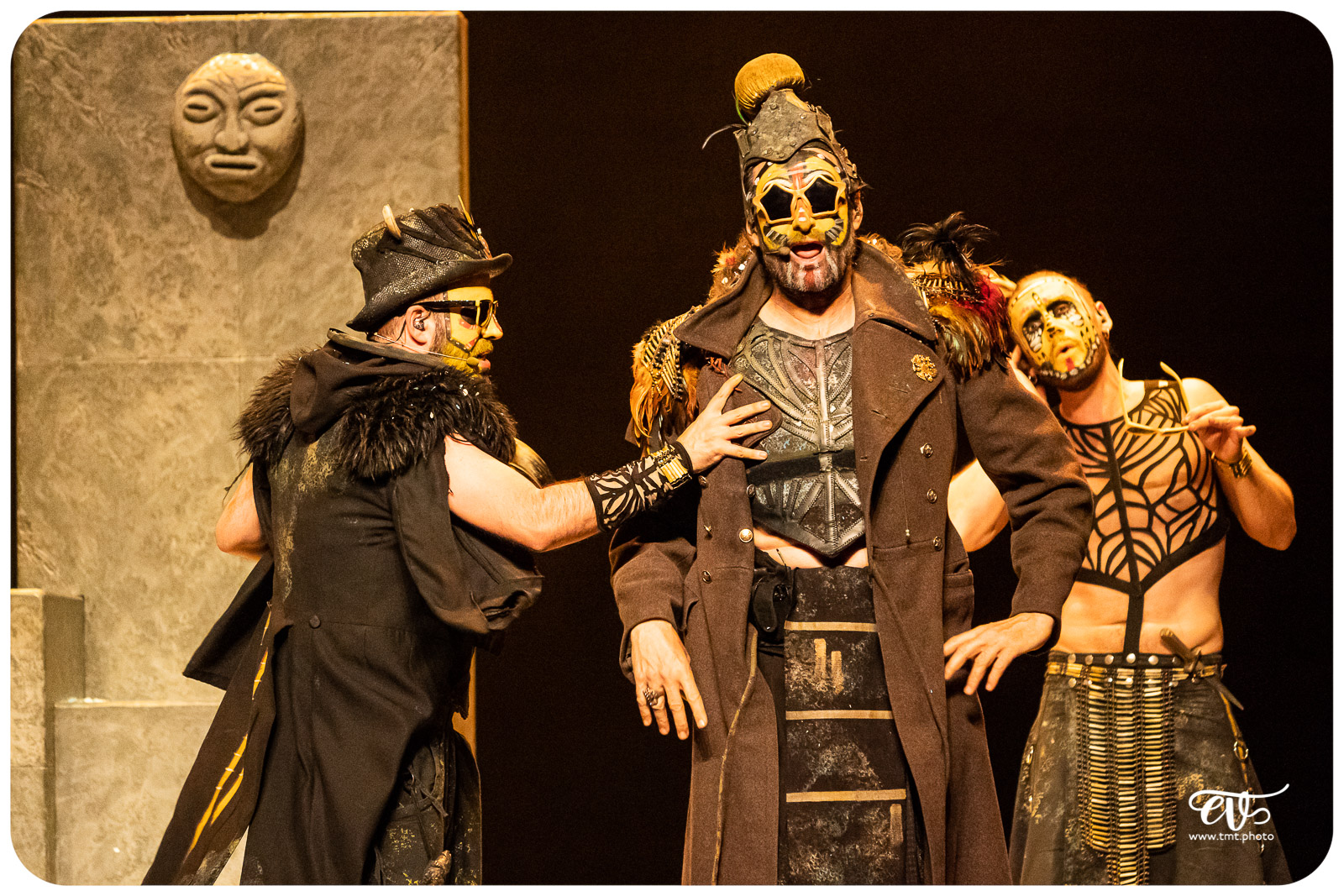 THE PRIMITALS (YLLANA & PRIMITAL BROTHERS)